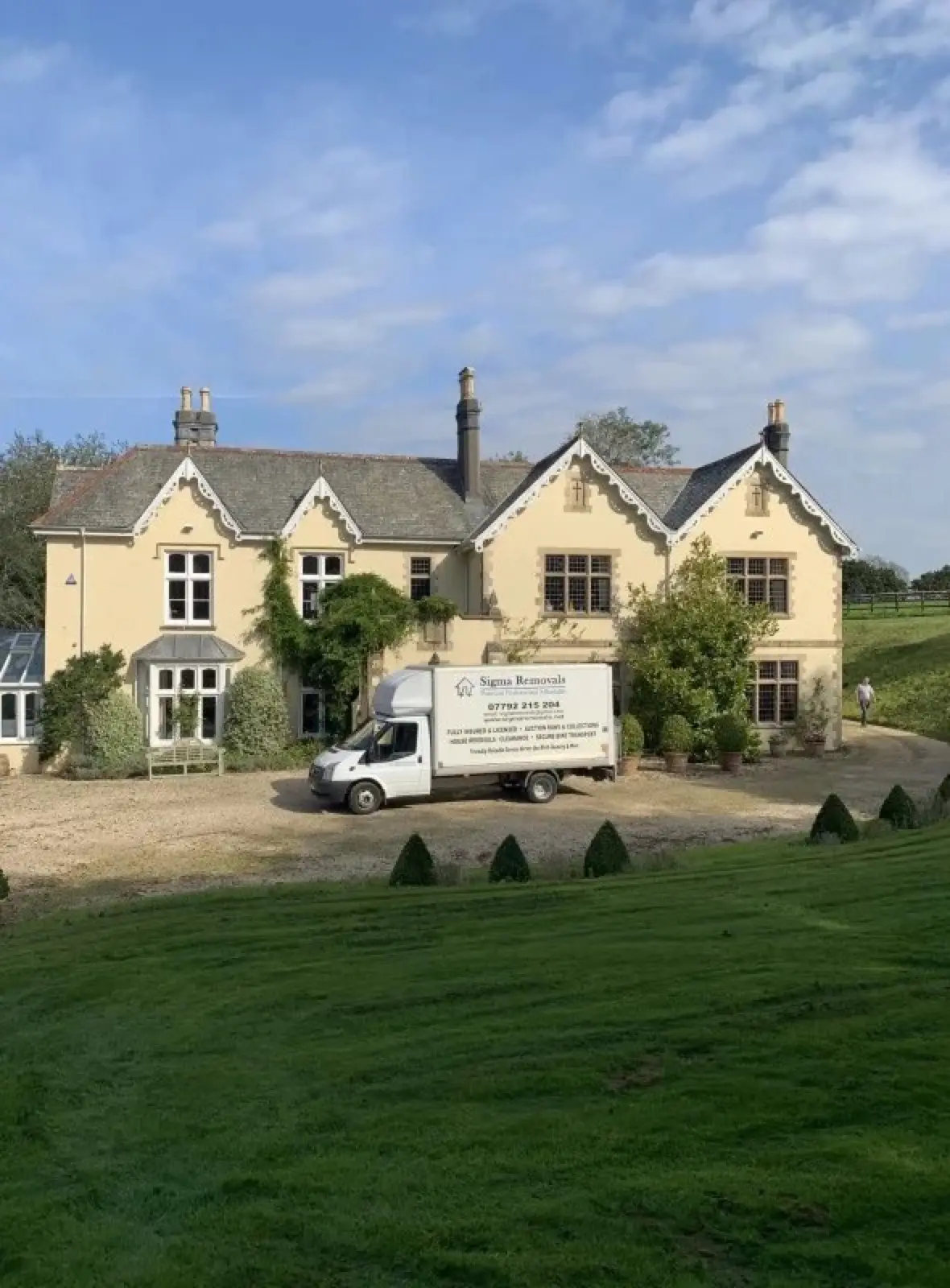 Sigma Removals van outside a Devon country house